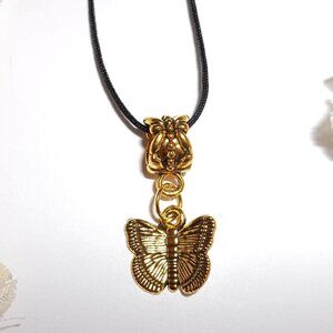 Butterfly Necklace Small Gold Medallion Cord Necklace Jewelry Pendant NWT C925
